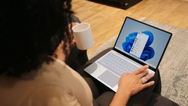 Index các file của bạn giúp bạn tìm thấy các file và thư mục Windows của mình nhanh hơn. Giống như các phiên bản Windows trước, Windows 11 mới cũng đi kèm với các tính năng index các file quan trọng của bạn. Trong bài viết này, chúng tôi sẽ trình bày mọi thứ bạn cần biết để bắt đầu index Windows 11.