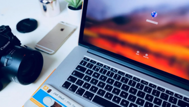 Bạn muốn thêm dấu ấn cá nhân vào màn hình KDE của mình bằng cách tùy chỉnh màn hình đăng nhập? Đây là cách bạn có thể làm điều đó.