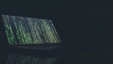 Phần mềm độc hại tràn lan trên mạng internet. Cùng FUNiX tìm hiểu xem phần mềm độc hại là gì, cách nó hoạt động và cách bạn có thể ngăn ngừa các thiết bị của mình bị nhiễm.