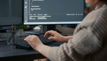 Mức lương và cơ hội công việc khi học lập trình Cloud