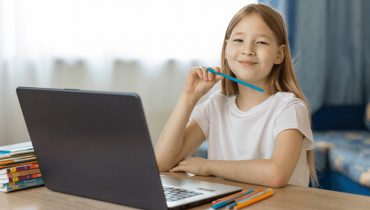 Lập trình Scratch cho học sinh tiểu học là bước đệm của thành công