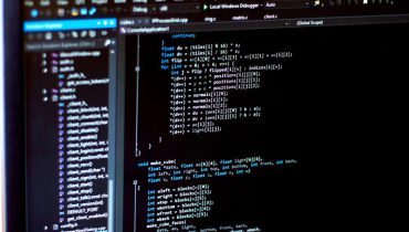 Tự viết code giúp bạn phát triển tư duy
