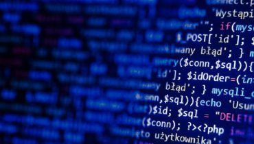 PHP có một số điểm khác biệt so với các ngôn ngữ lập trình khác (Nguồn ảnh: Internet)