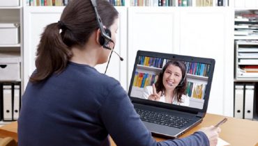 Gia sư trực tuyến, linh hoạt thời gian nên thu hút rất nhiều người (Nguồn ảnh: Internet)